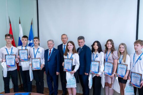Торжественное награждение призеров, мультифиналистов и организаторов Многопрофильной инженерной олимпиады «Звезда»